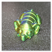 Farbe: dreifarbig<br />Material: PLA Silk<br />Düse: 0,4 mm